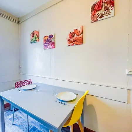 Calme Et Bien Situe A Апартаменты