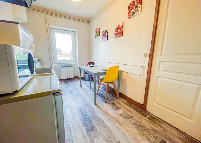 Calme Et Bien Situe A Апартаменты *