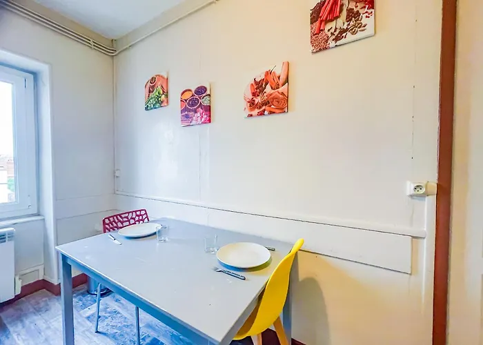 Calme Et Bien Situe A Апартаменты