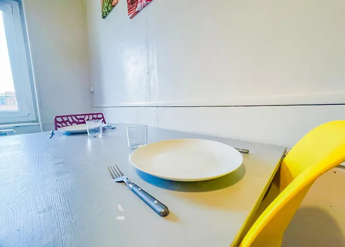 Апартаменты Calme Et Bien Situe A Клермон-Ферран