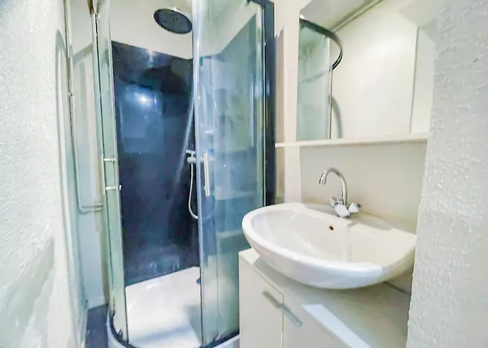 Calme Et Bien Situe A Клермон-Ферран